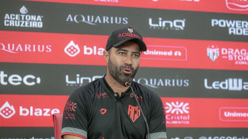 Rafael Lacerda pede apoio à campanha em favor da esposa de Júnior Viçosa