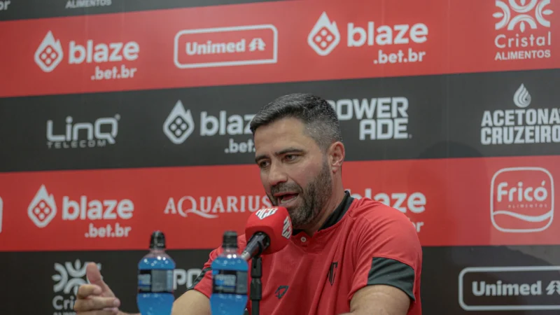 Rafael Lacerda pede desculpas à torcida rubro-negra por atuação do Atlético contra o Crac