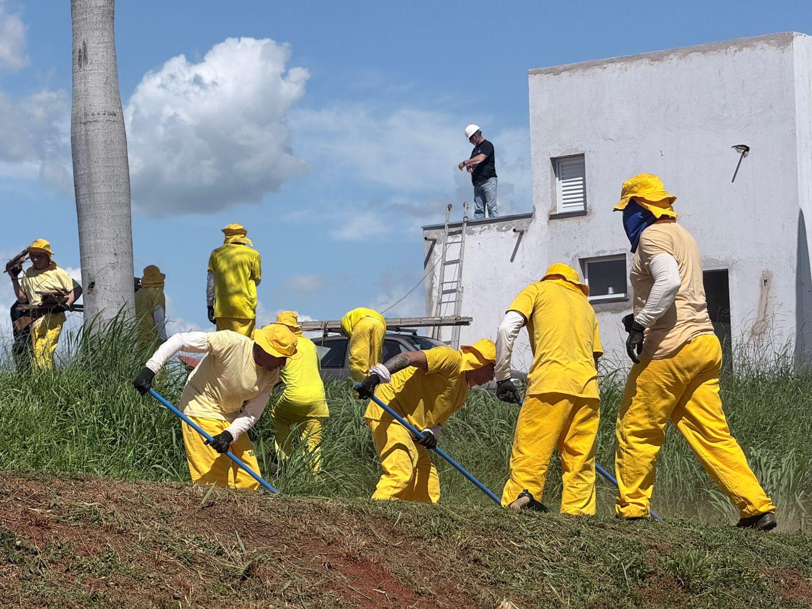 Reeducandos fazem manutenção no Autódromo de Goiânia
