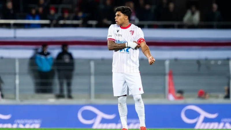 Titular do Sion, goiano Baltazar projeta jogos decisivos na Superliga Suíça