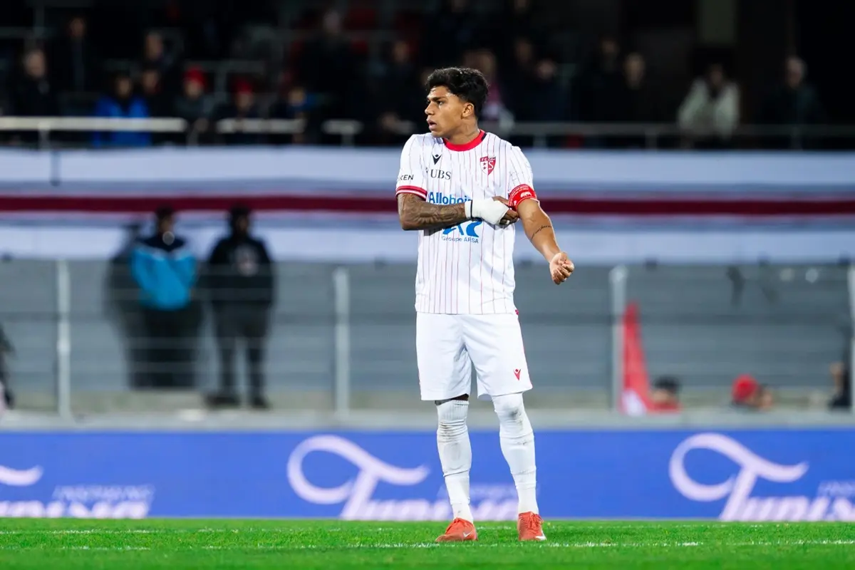 Titular do Sion, goiano Baltazar projeta jogos decisivos na Superliga Suíça