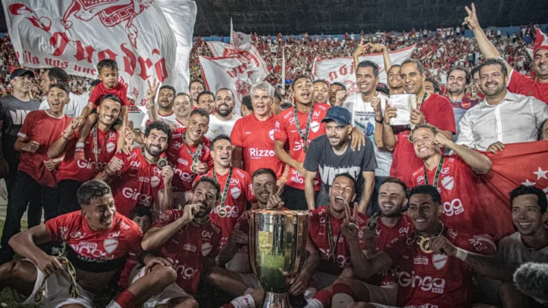 Veja onde estão os campeões goianos de 2025 pelo Vila Nova e quem segue no elenco