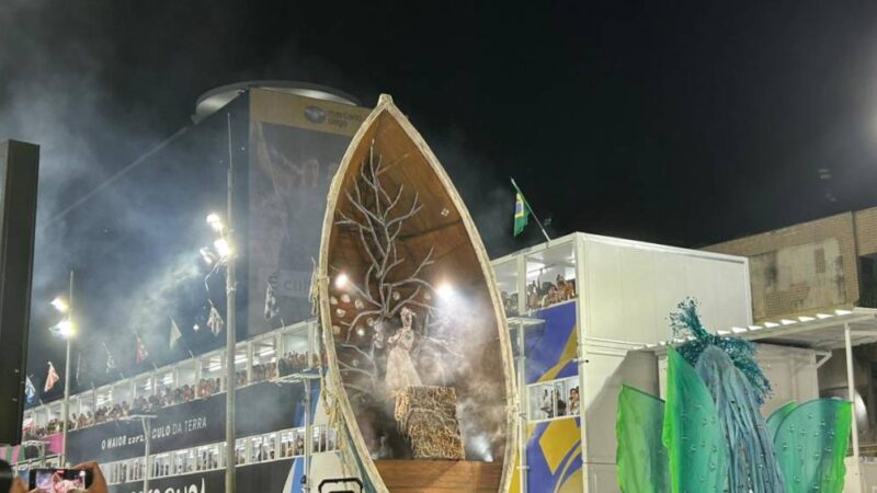 Rumo ao bicampeonato: o candomblé celebrado pela Beija-Flor