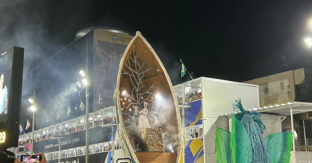 Rumo ao bicampeonato: o candomblé celebrado pela Beija-Flor