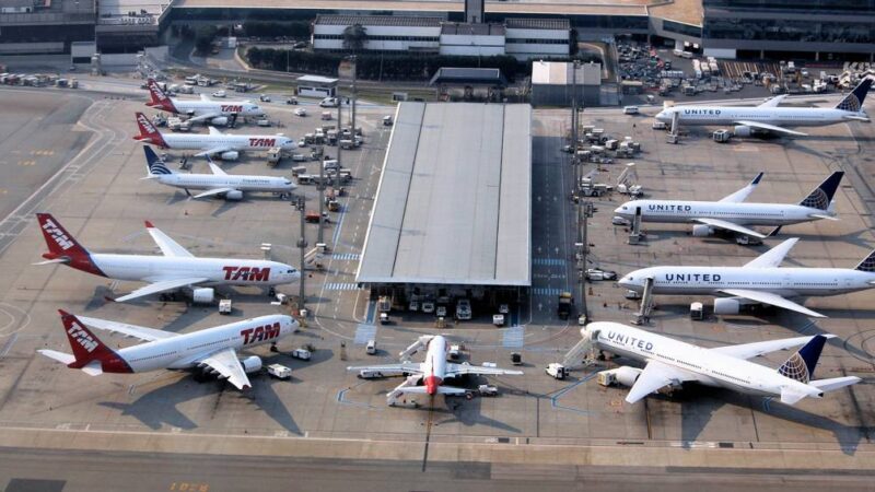Aeroporto de Guarulhos tem voos interrompidos por conta de drones