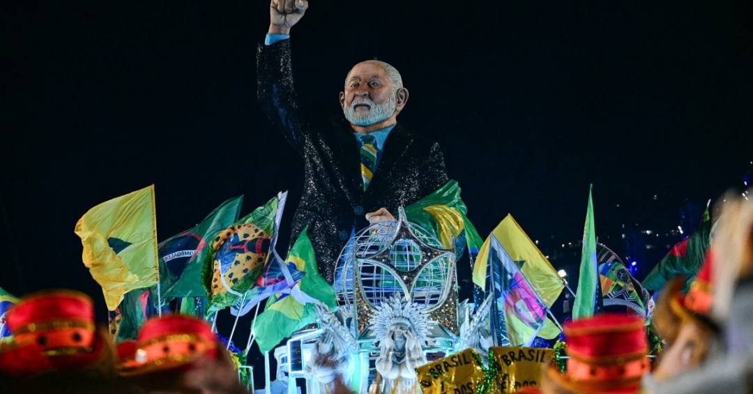 A reação do governo Lula com estardalhaço da oposição por queda da Acadêmicos de Niterói