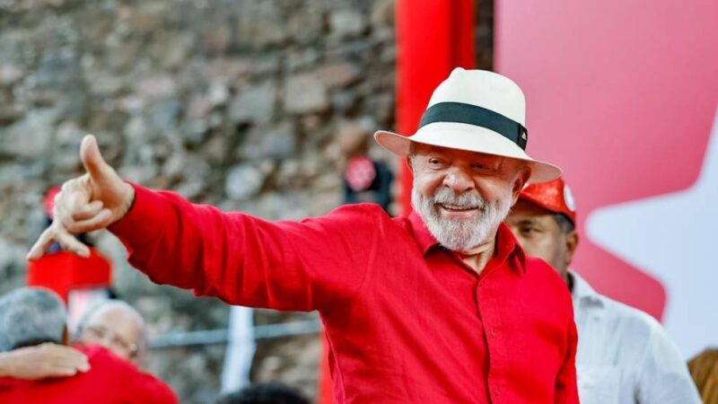 De olho nas urnas, Lula cobra que PT faça mais alianças nos estados