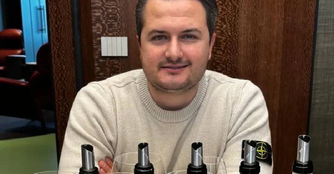 A revolução branca do maior gênio italiano dos vinhos tintos