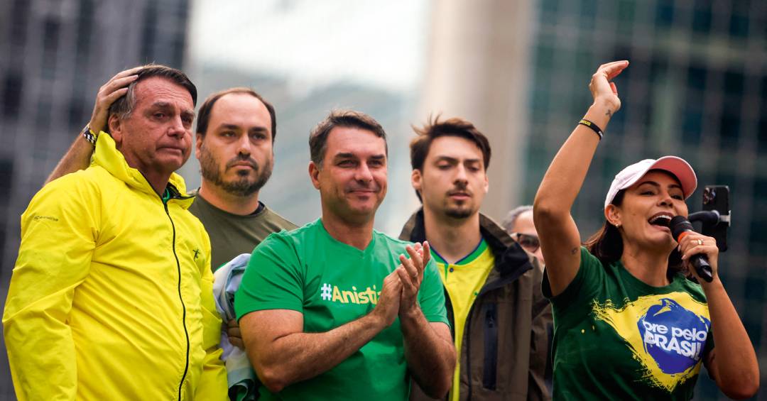 Valdemar defende vice mulher para Flávio, empodera Michelle e abre divergência no clã Bolsonaro