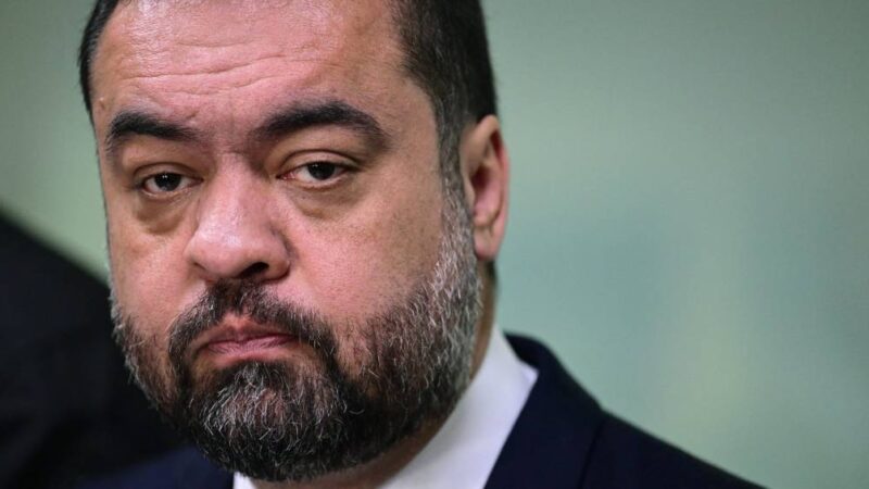 Castro renuncia ao governo, que ficará nas mãos do presidente do TJ