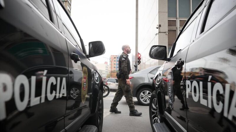 Homem de 19 anos é preso por maltratar e matar animais e transmitir ao vivo pela internet
