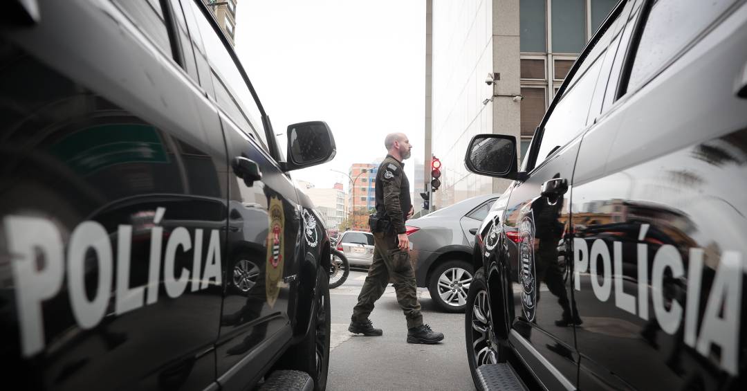 Homem de 19 anos é preso por maltratar e matar animais e transmitir ao vivo pela internet