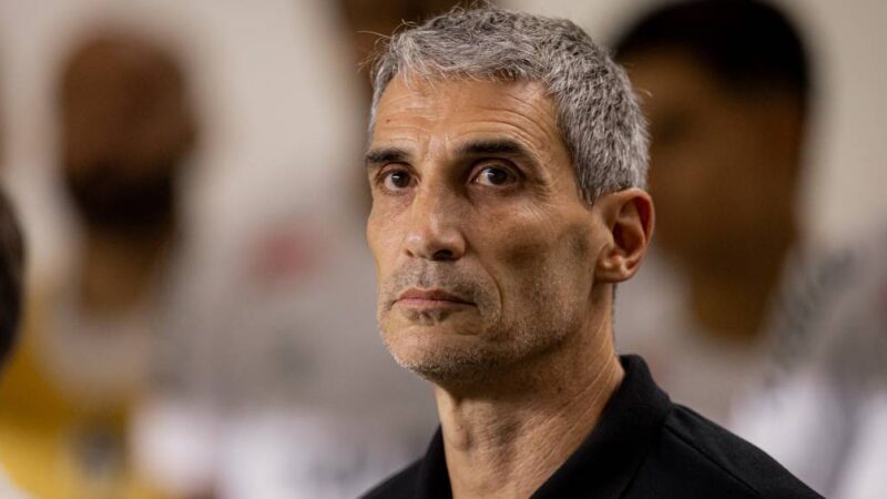 Vojvoda é demitido pelo Santos após sequência ruim e derrota em casa