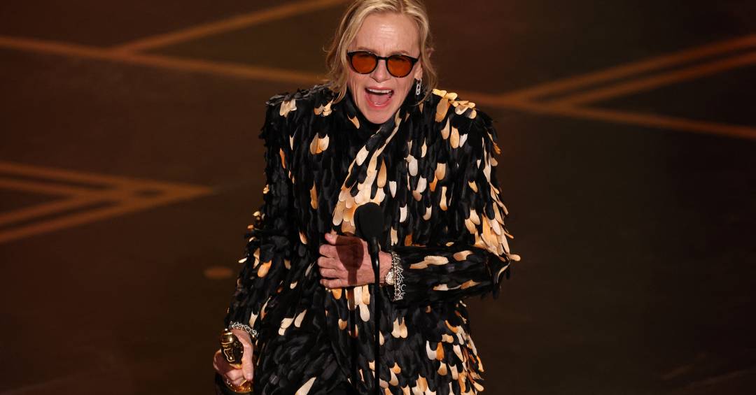 Amy Madigan celebra quebra de tabu no Oscar 2026