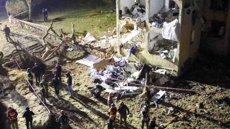 Netanyahu fala em ‘noite difícil’ após ataques do Irã deixarem dezenas de feridos