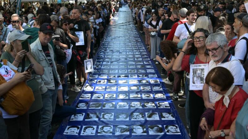 No aniversário de 50 anos do golpe, Milei volta a relativizar ditadura na Argentina