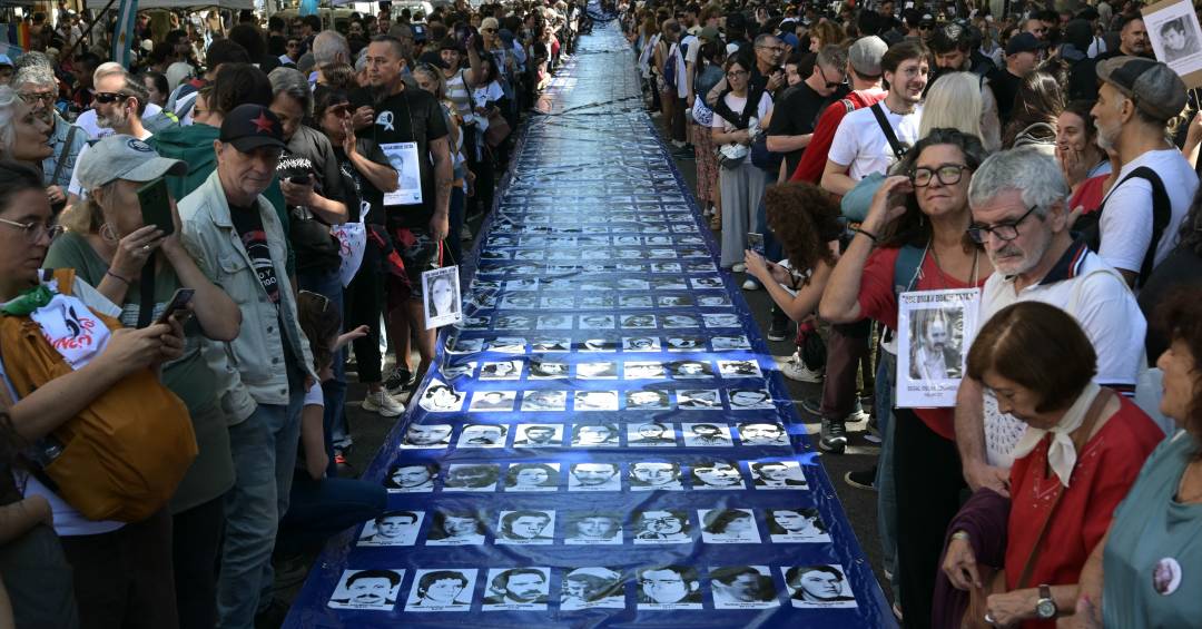 No aniversário de 50 anos do golpe, Milei volta a relativizar ditadura na Argentina