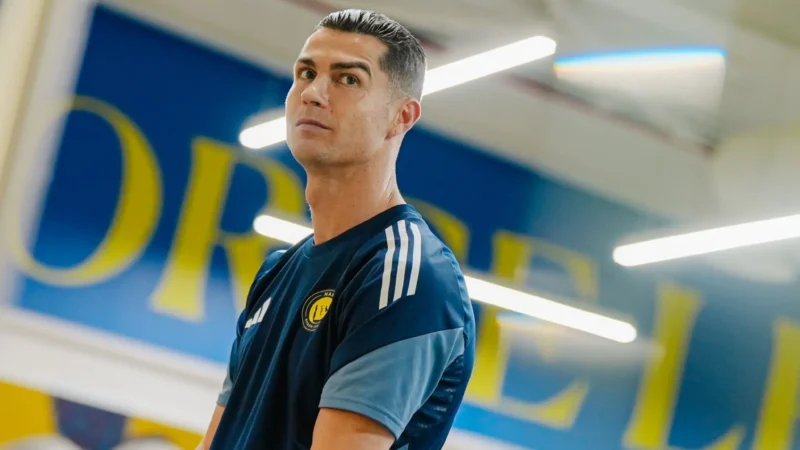 Al Nassr informa lesão de Cristiano Ronaldo em meio a rumores de saída da Arábia