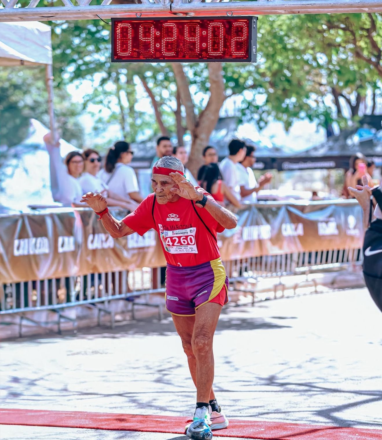 Aos 92 anos, maratonista de Goiânia soma mais de 100 provas concluídas