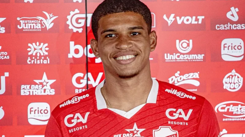 Após carreira no exterior, Caio Marcelo chega ao Vila Nova para primeira experiência profissional no Brasil