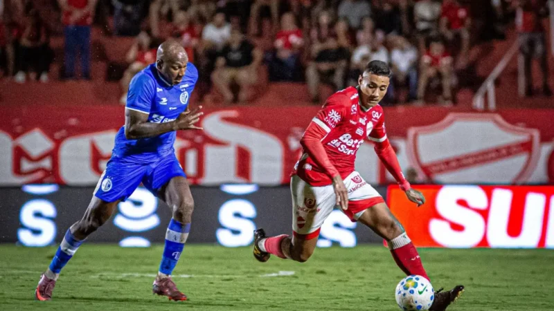 Após empate sem gols, Vila Nova perde nos pênaltis para o Confiança e se despede da Copa do Brasil