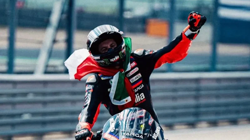 Bezzecchi vence em Austin, se redime de queda na sprint e retoma liderança da MotoGP