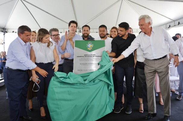 Caiado e Daniel Vilela inauguram ampliação do HET estadual