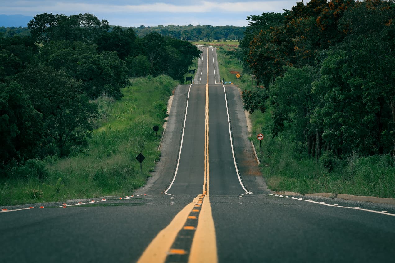 Caiado impulsiona infraestrutura e Goiás sobe 11 posições