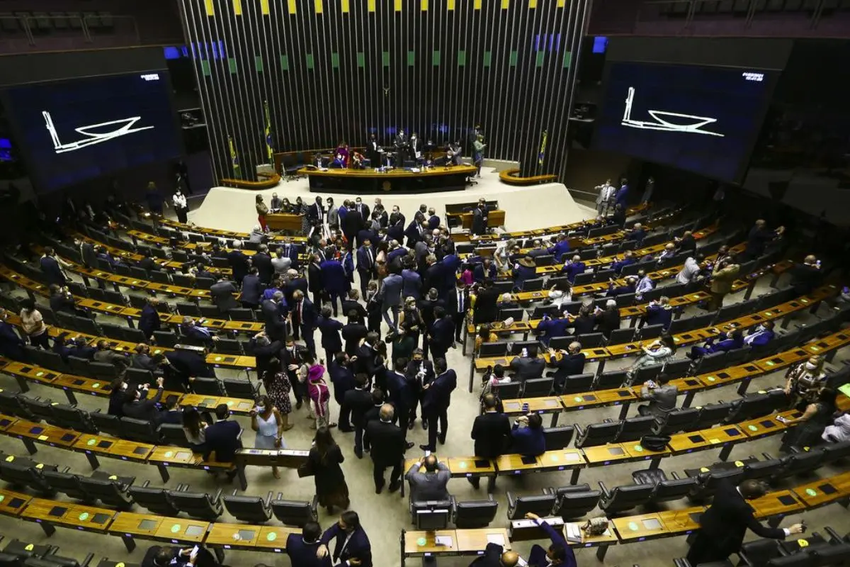 Câmara analisa projeto que reajusta limite de faturamento do MEI