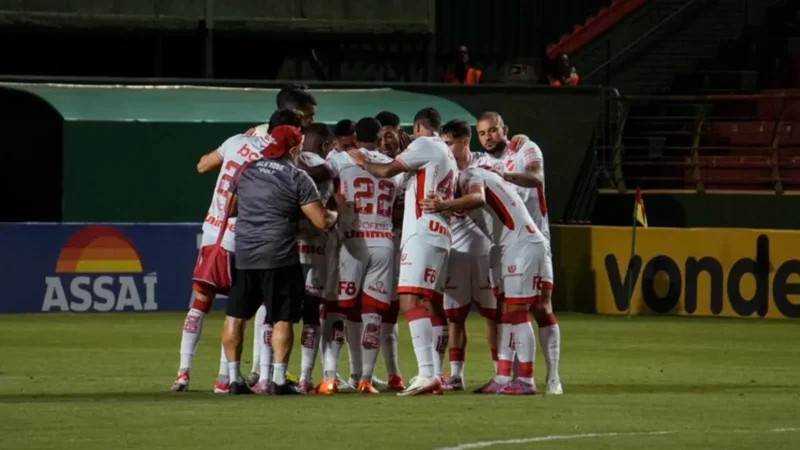 Com brilho do goleiro Dalberson, Vila Nova derrota Velo Clube nas penalidades e avança na Copa do Brasil