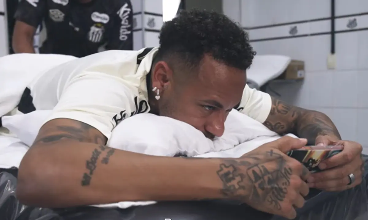 Confira a reação de Neymar ao não ser convocado por Ancelotti para a seleção