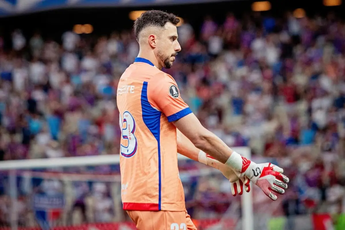 Conheça o goleiro Helton Leite, que está acertado com o Vila Nova para o decorrer da temporada