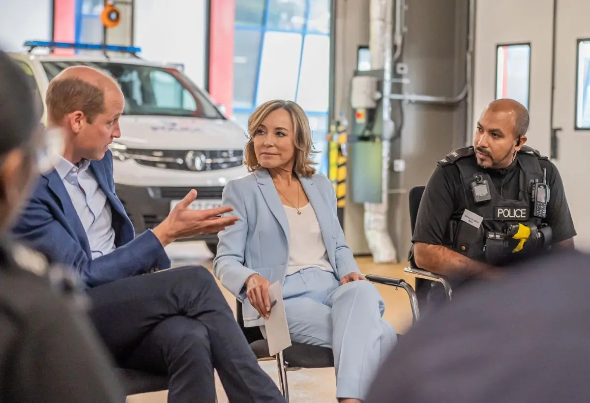 ‘Cria’ do Atheneu faz carreira como policial na Inglaterra e se encontra com príncipe William