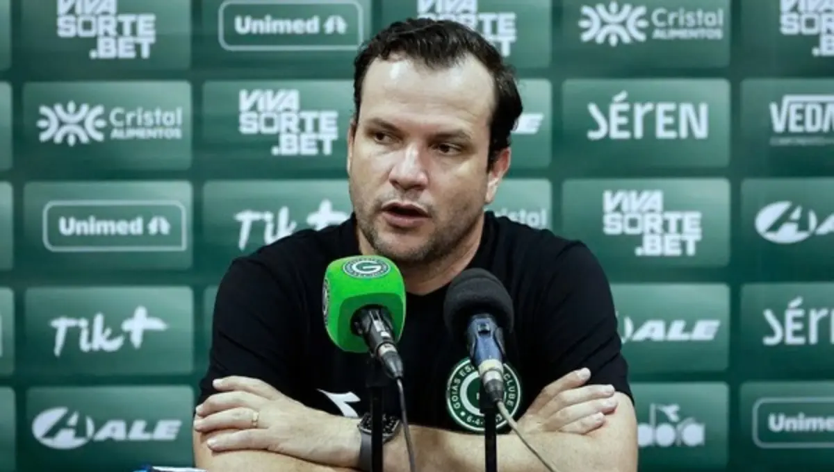 Daniel Paulista valoriza vitória no clássico pela final do Goianão, mas nega “mãos na taça”