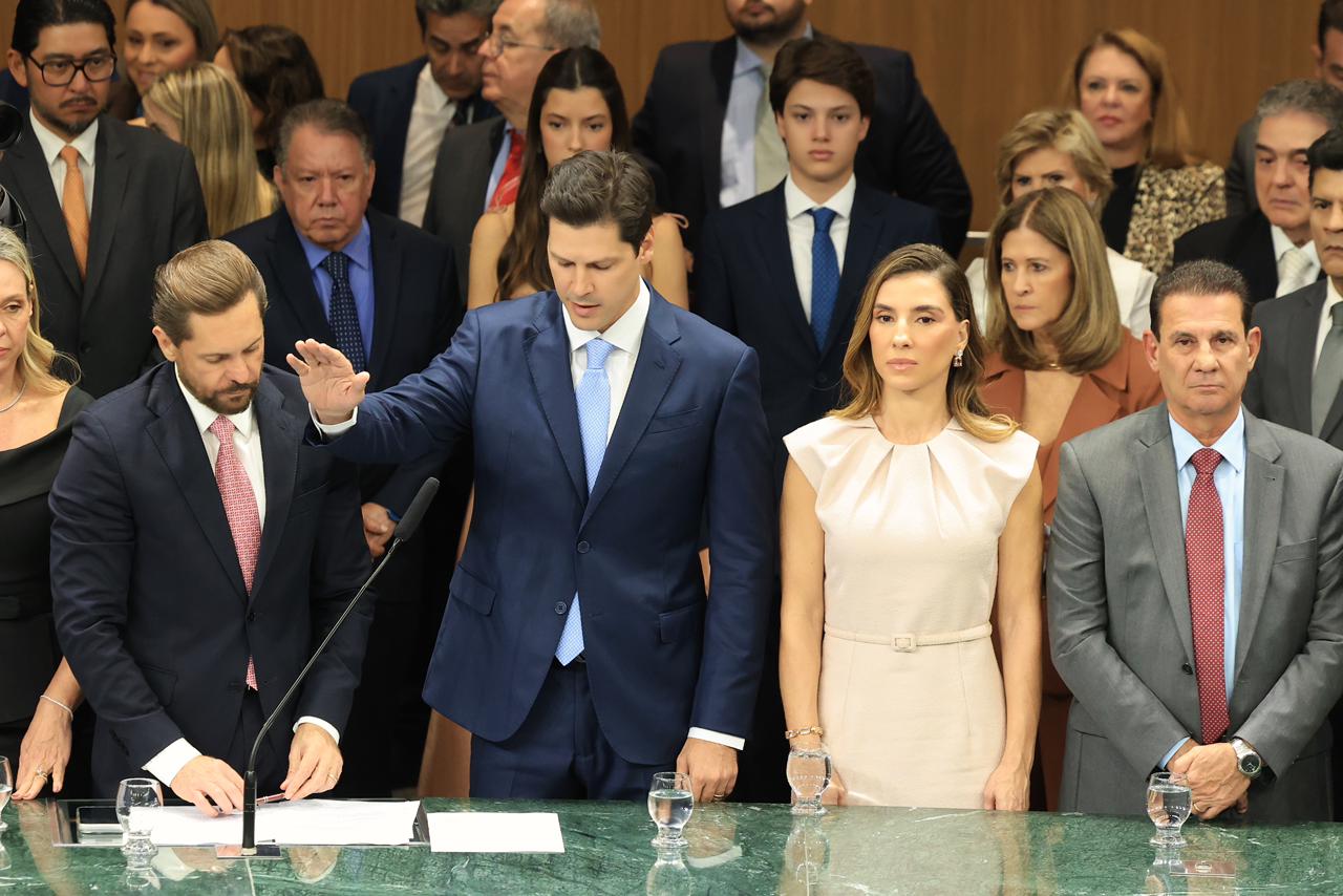 Daniel Vilela assume e diz que Goiás seguirá caminho seguro