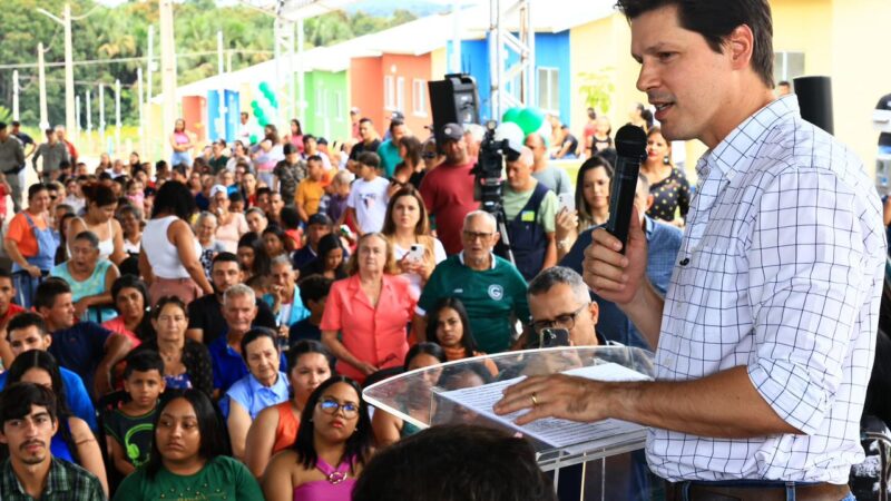 Daniel Vilela entrega 50 casas a custo zero em Novo Brasil