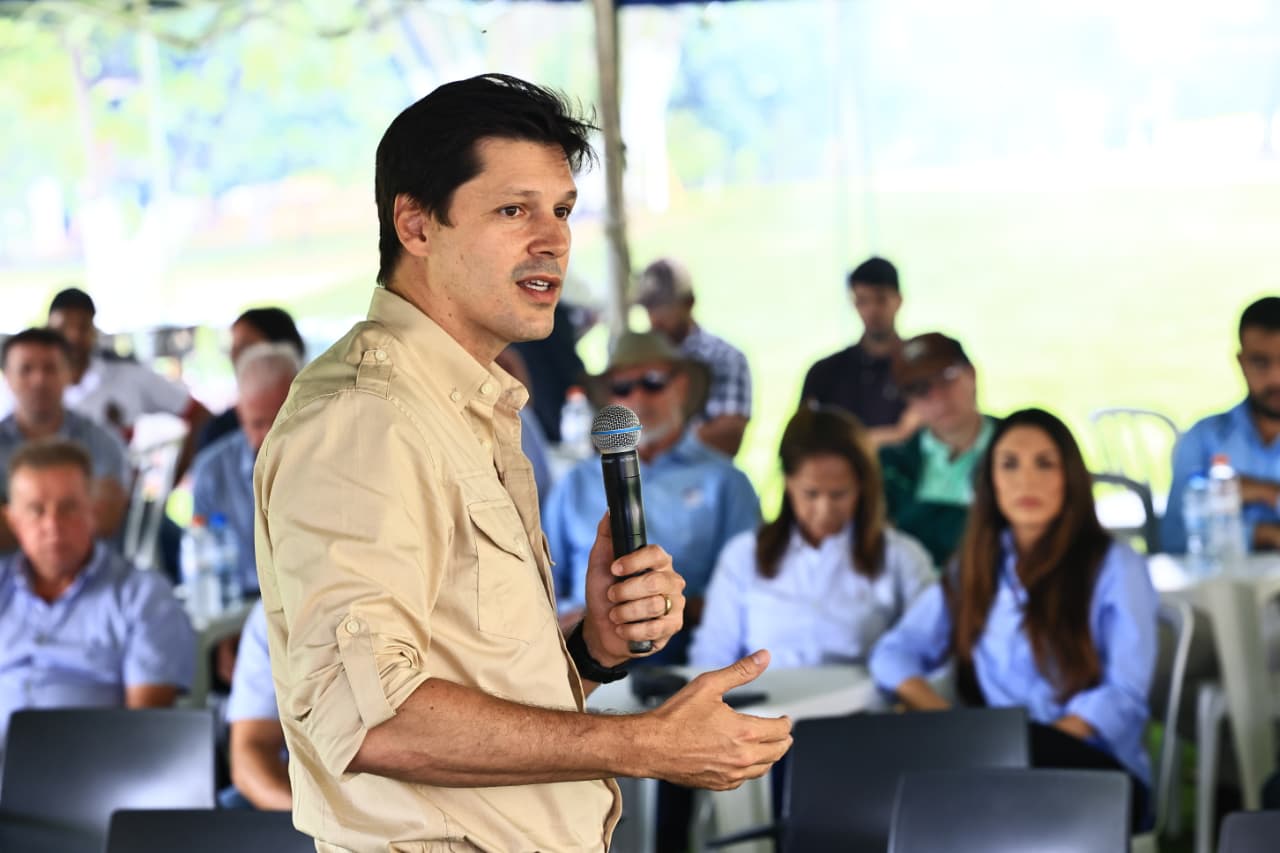 Daniel anuncia pavimentação da GO-237 em Água Fria de Goiás