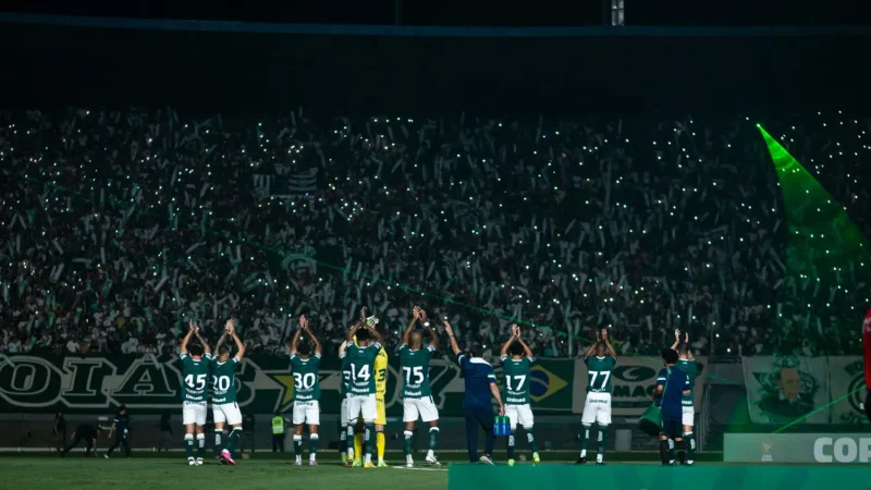 Diretoria do Goiás avalia mandar jogo da Copa do Brasil contra o Cruzeiro no Serra Dourada