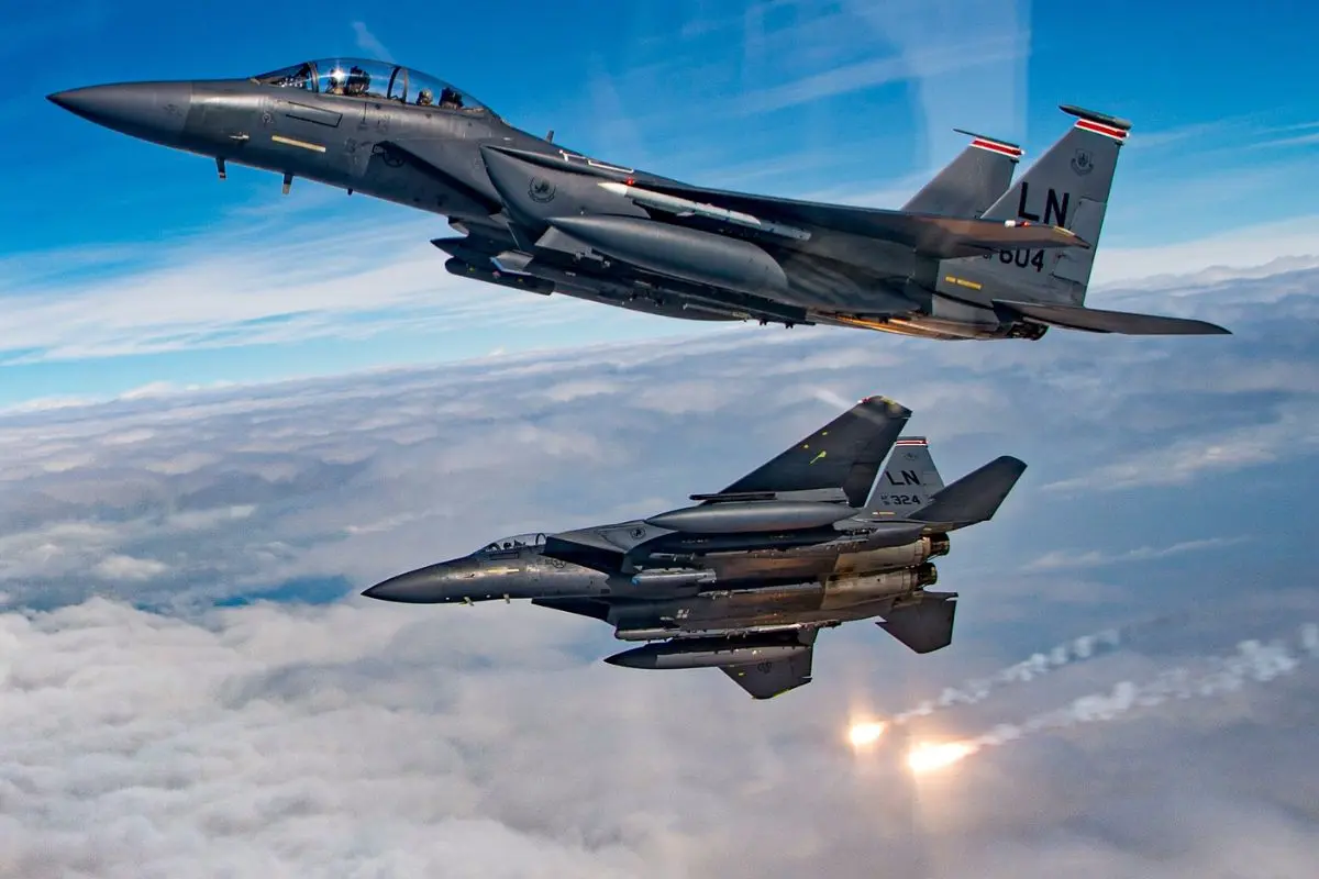 Fogo amigo: Kwait abate três caças dos Estados Unidos