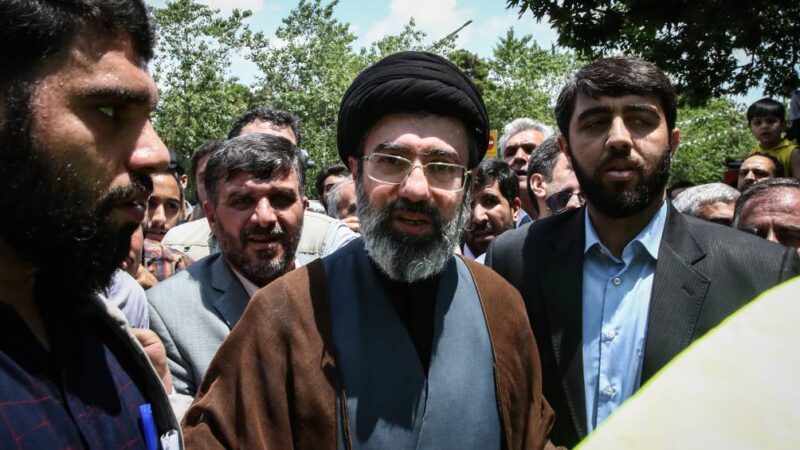 Irã anuncia aiatolá Mojtaba Khamenei como novo líder supremo