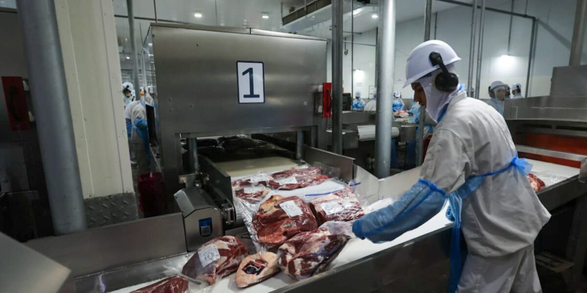 Goiás tem superávit de US$ 205,6 mi em fevereiro de 2026