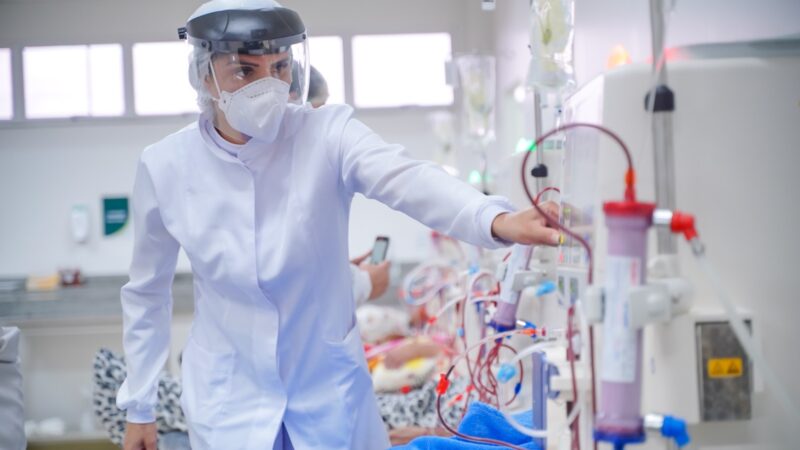 Governo abre seleção para enfermeiros e técnicos no estados