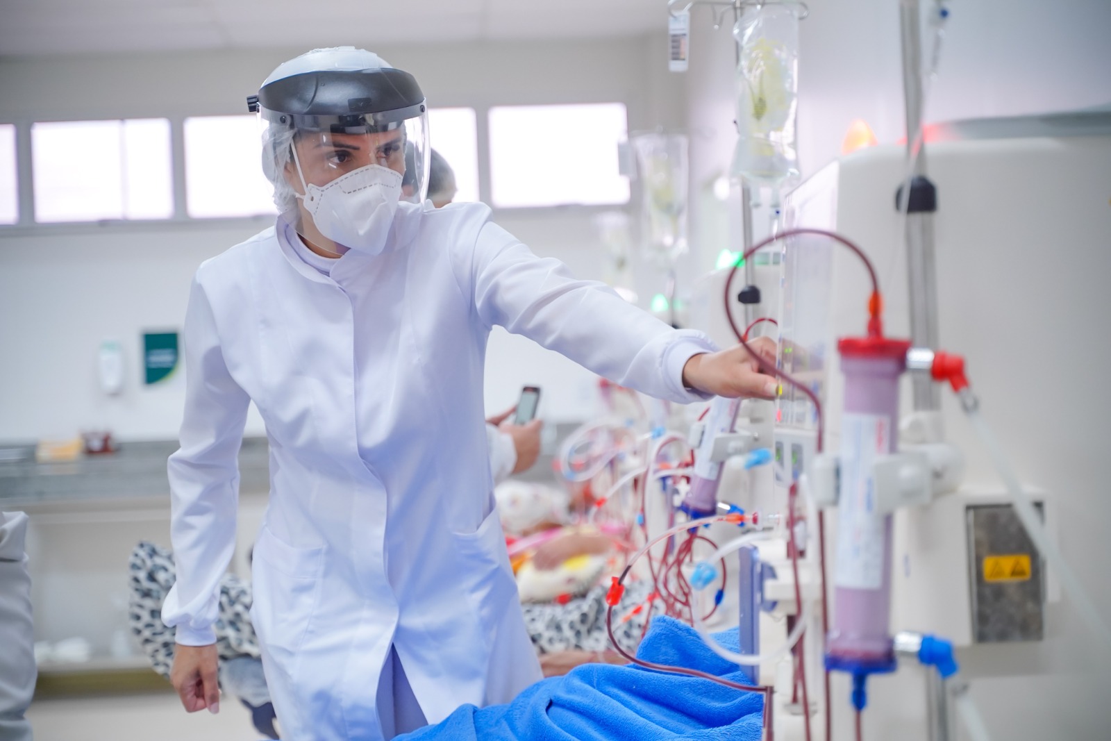 Governo abre seleção para enfermeiros e técnicos no estados