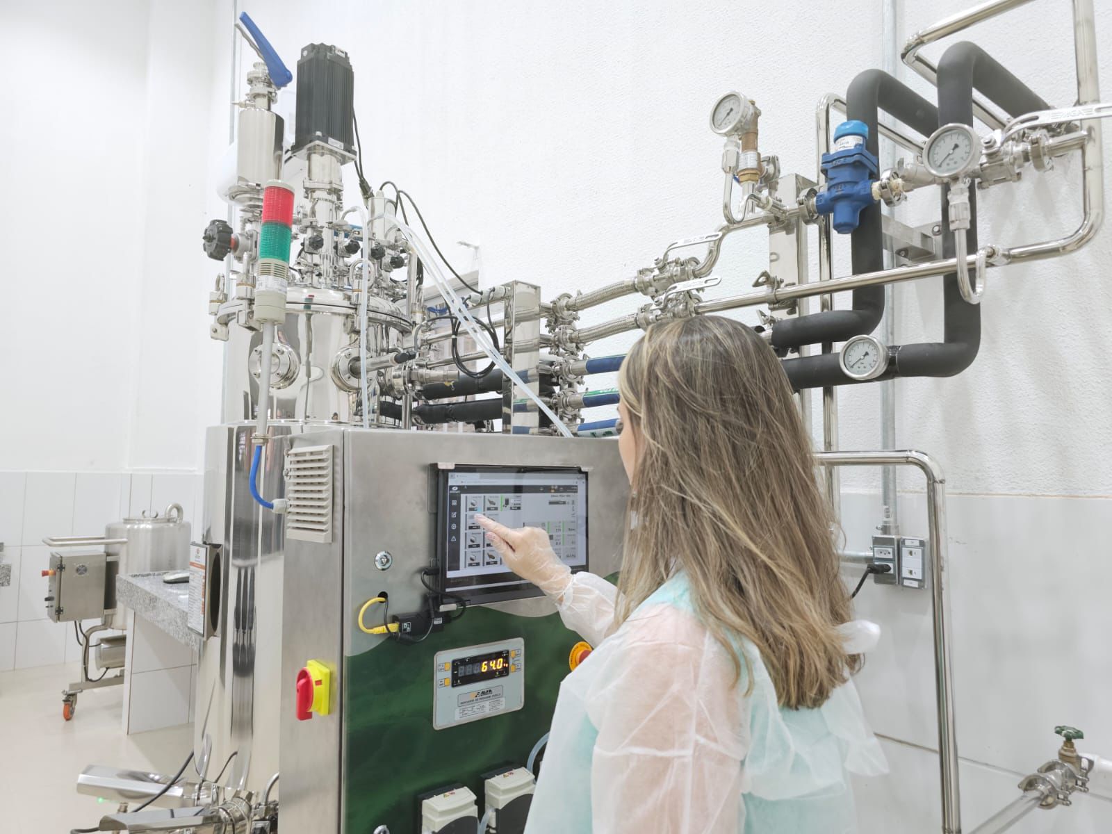 Governo de Goiás investe R$ 5 milhões em pesquisa