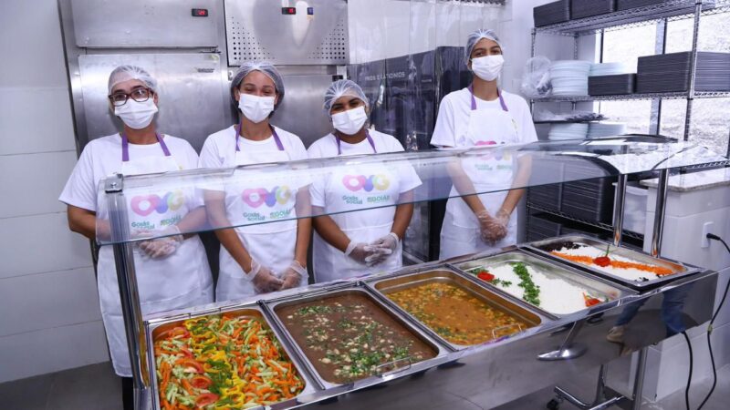 Gracinha Caiado inaugura Restaurante do Bem em Niquelândia