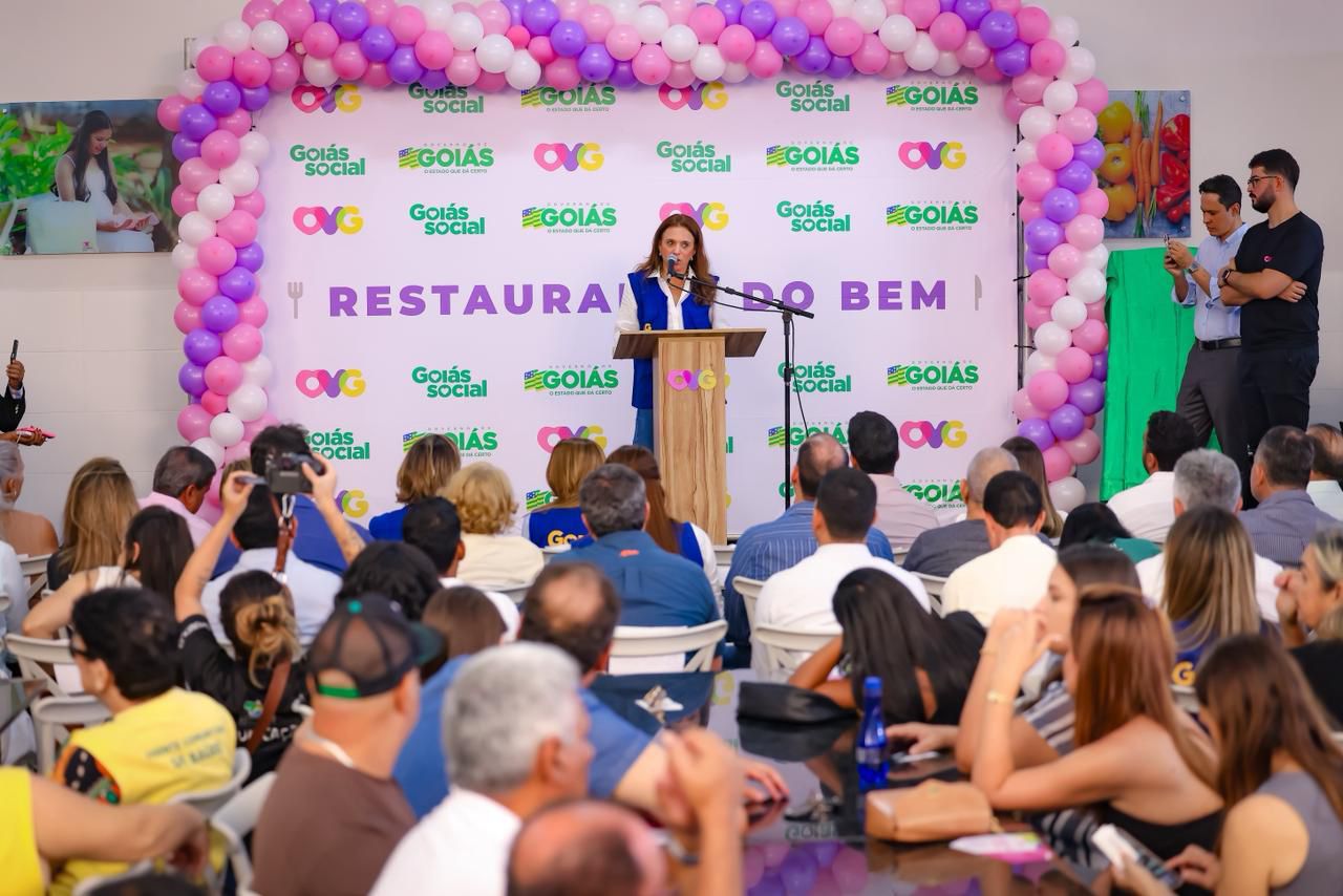 Gracinha Caiado inaugura Restaurante do Bem em Trindade