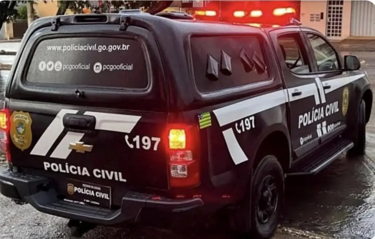 Homem mata irmão e enterra corpo no quintal de casa em Luziânia