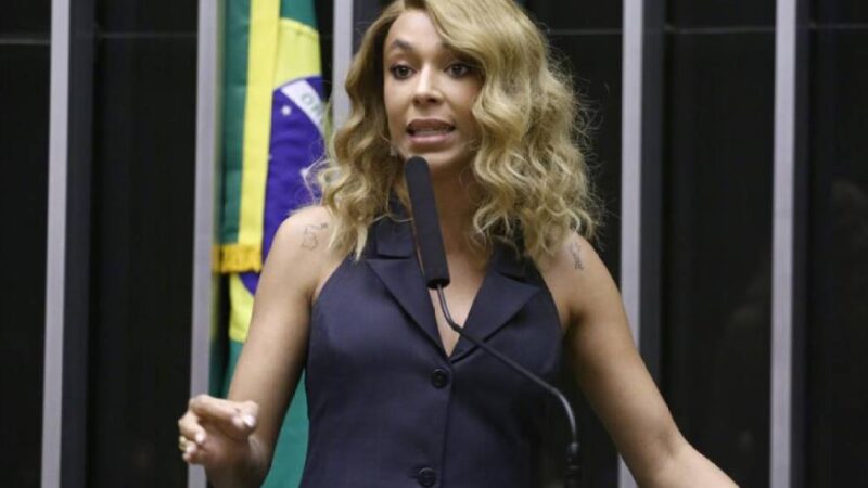 A decisão de Gilmar lembrada nas redes em meio à polêmica entre Erika Hilton e Ratinho