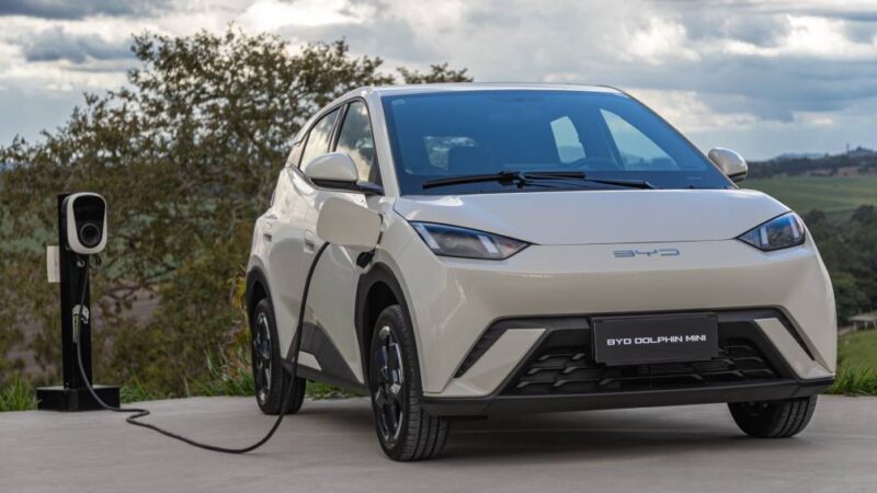 Montadoras reduzem anúncios em TV apesar de R$ 786 mi investidos