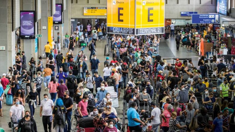 Anac prevê multa de até R$ 17,5 mil para passageiros indisciplinados